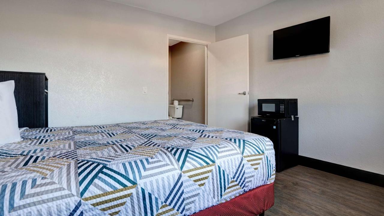 Motel 6-Arcata, Ca Cal Poly Humboldt Bagian luar foto